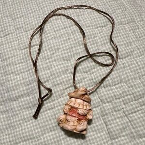 Harmony Kingdom Courtiers at Rest Resin screw top Unique Turtle Pendant Necklace